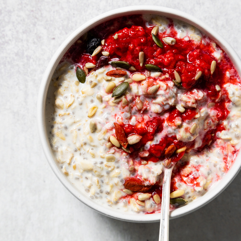Stewed Strawberries with Overnight Oats (VE)